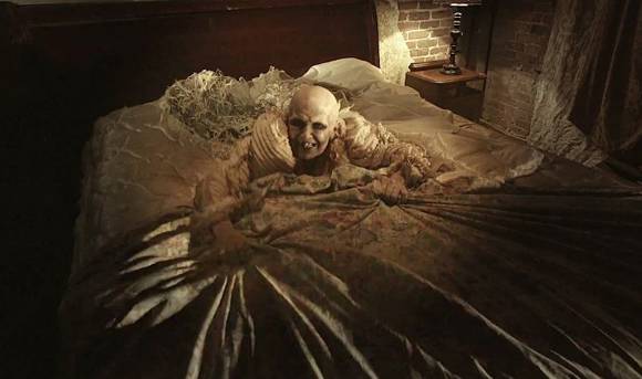 american-horror-story-hotel-mattress-man__oPt (1).jpg